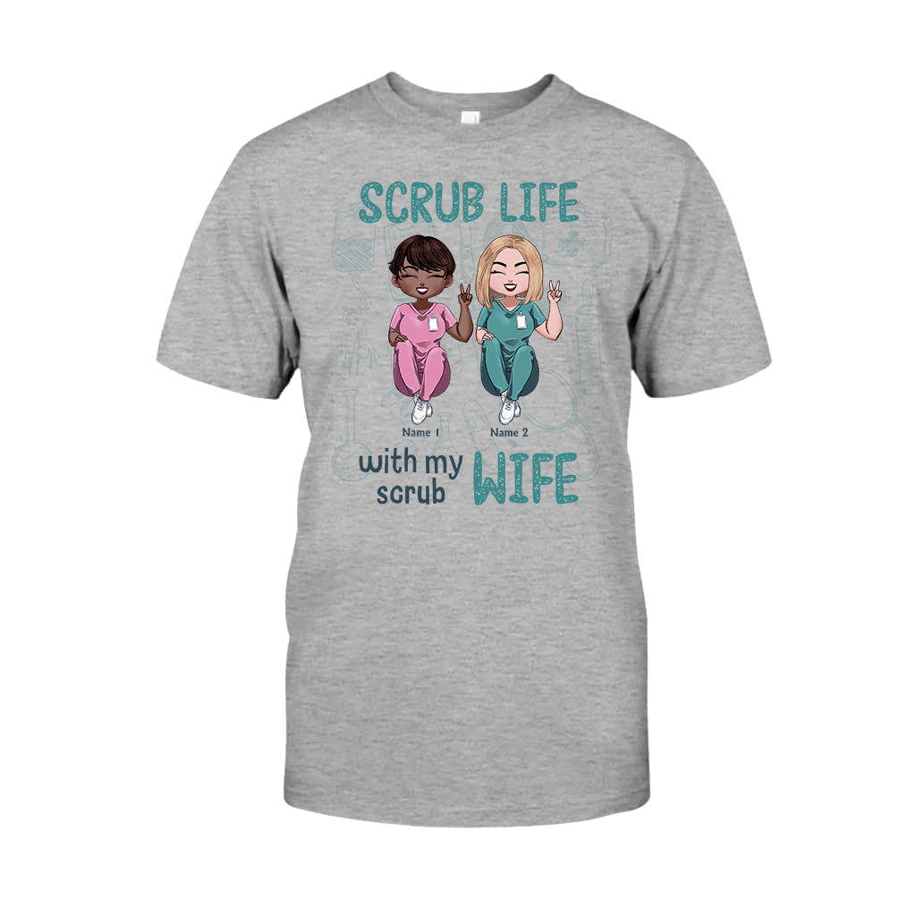 Das Leben mit meiner OP-Frau – personalisiertes T-Shirt und Hoodie für Krankenschwestern