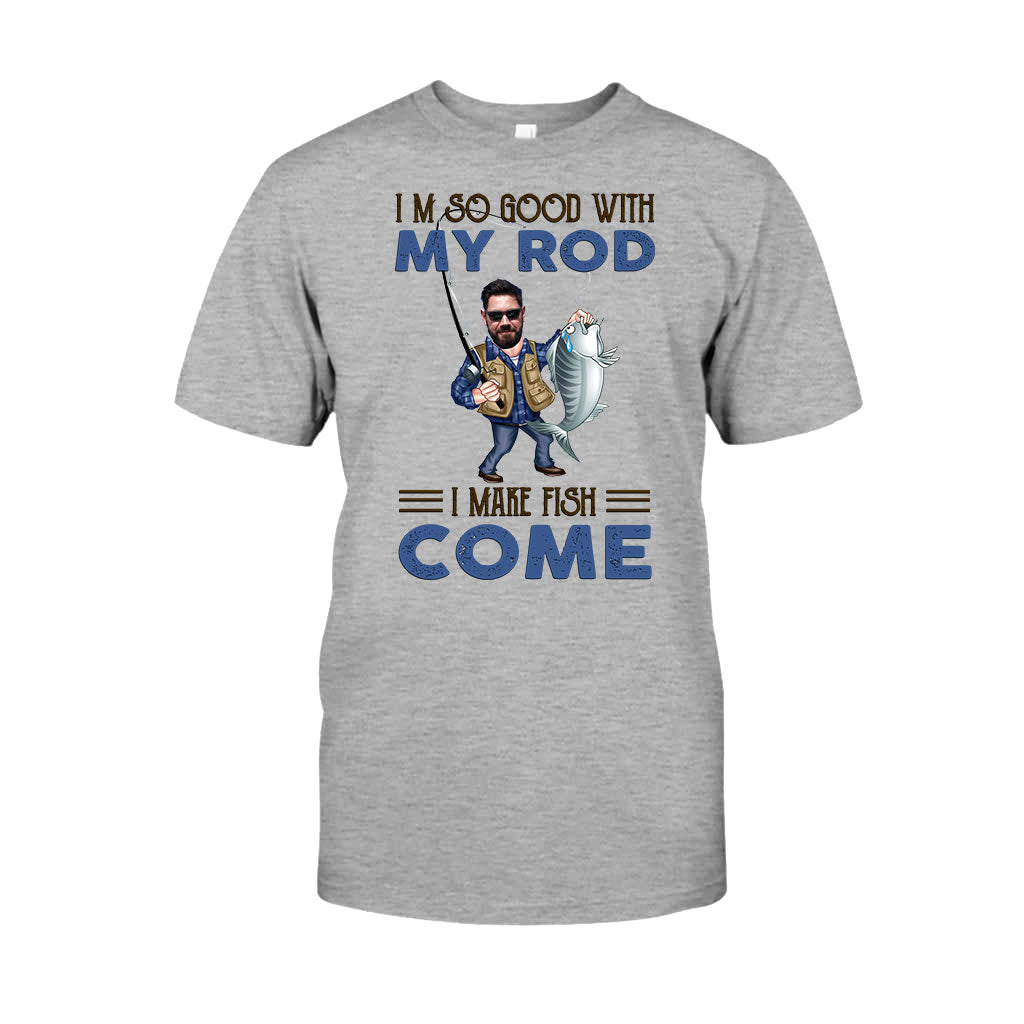 Ich bin so gut mit meiner Angelrute – personalisiertes Angel-T-Shirt und Hoodie