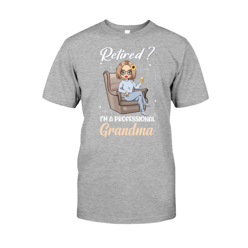 Ich bin eine professionelle Oma – personalisiertes T-Shirt und Hoodie