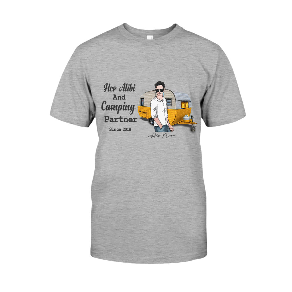 Ihr Alibi und Campingpartner – personalisiertes Partner-T-Shirt und Hoodie