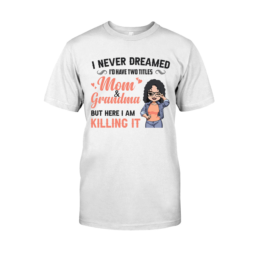 Ich hätte nie gedacht, dass ich mal Mama und Oma sein würde – Personalisiertes Muttertags-T-Shirt und Hoodie