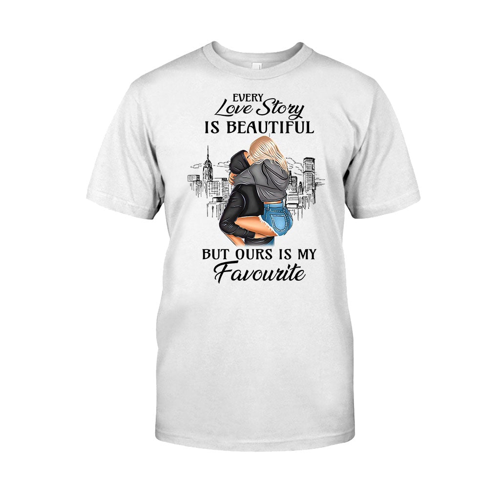 Jede Liebesgeschichte ist schön, aber unsere ist meine liebste – personalisiertes Partner-T-Shirt und Hoodie