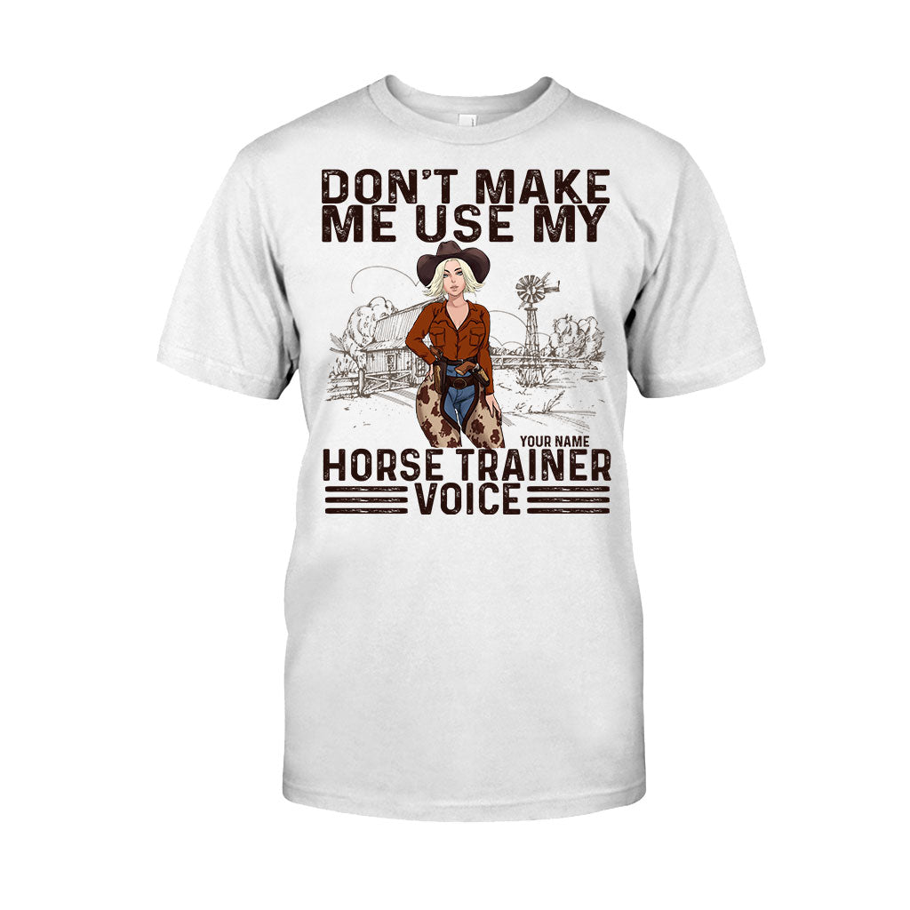 „Zwing mich nicht, meine Pferdetrainerstimme zu benutzen!“ – Personalisiertes Pferde-T-Shirt und Hoodie