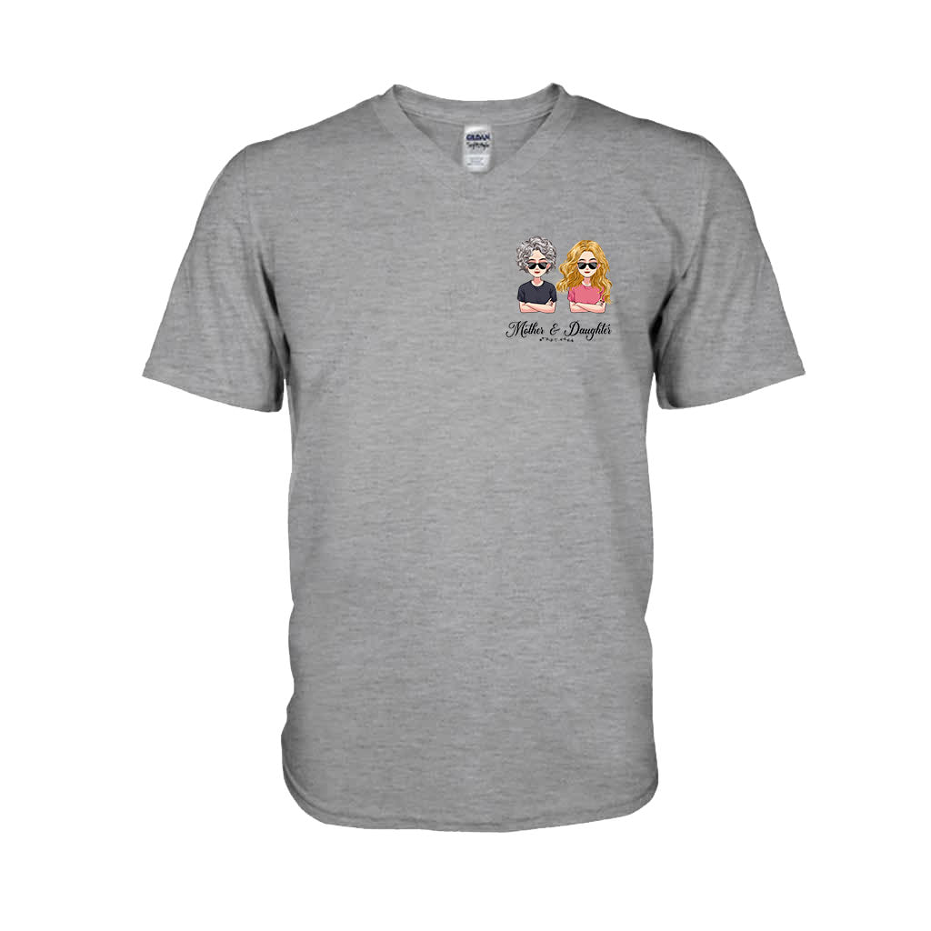Wie die Mutter, so die Tochter – Personalisiertes Mutter-T-Shirt und Hoodie