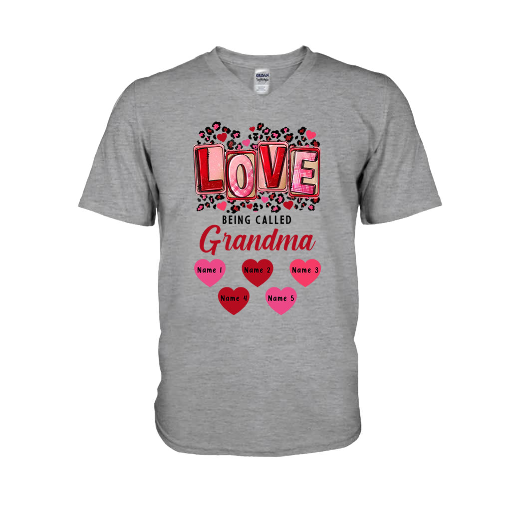 Ich liebe es, Oma genannt zu werden – personalisiertes Oma-T-Shirt und Hoodie