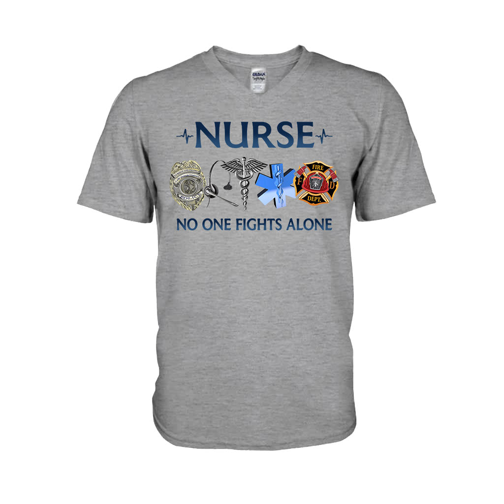 T-Shirt und Hoodie „Nurse No One Fights Alone“ (Krankenschwester – Niemand kämpft allein) 092021