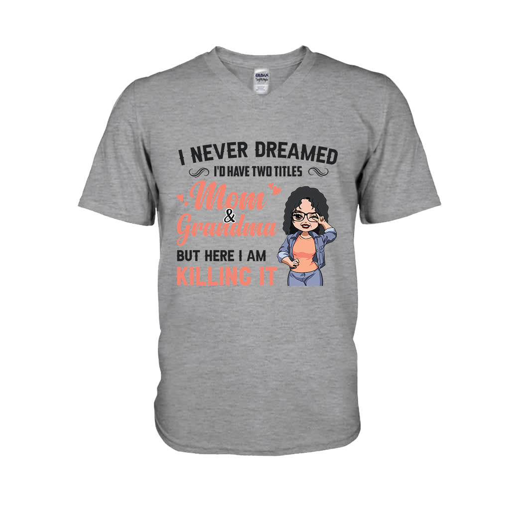 Ich hätte nie gedacht, dass ich mal Mama und Oma sein würde – Personalisiertes Muttertags-T-Shirt und Hoodie