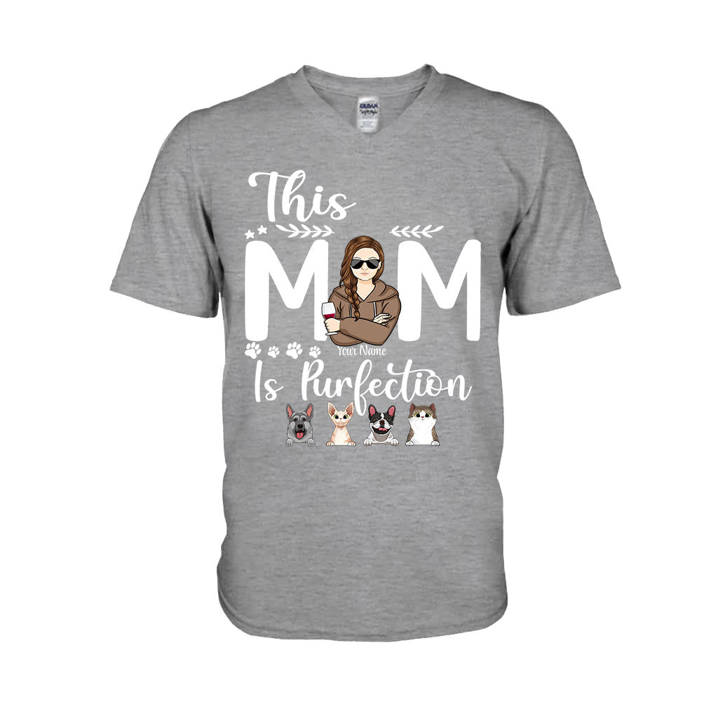 Diese Mama ist die Perfektion – personalisiertes Muttertags-T-Shirt und Hoodie mit Hundemotiv