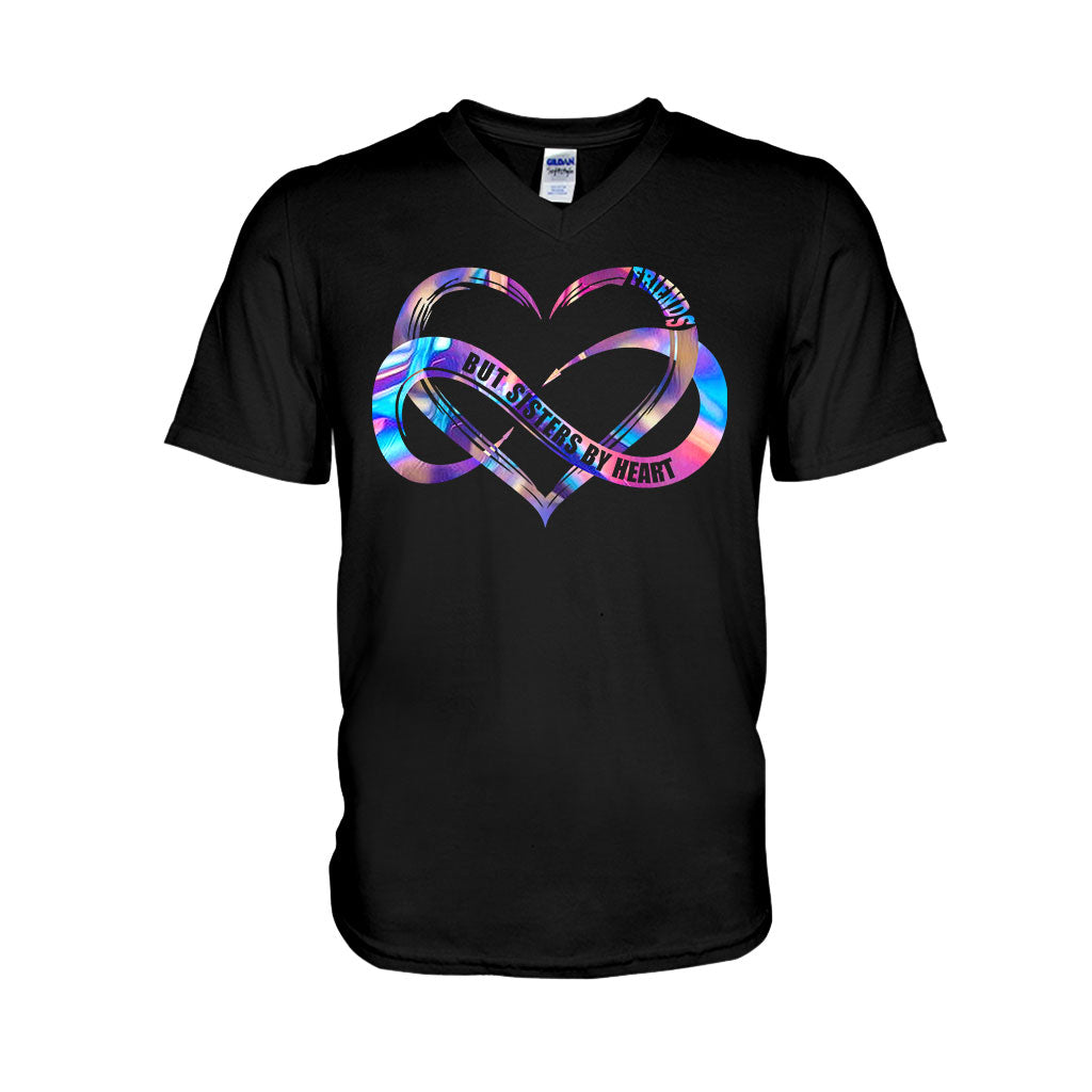 Nicht blutsverwandt, aber im Herzen Schwestern – Personalisiertes Bestie-T-Shirt und Hoodie