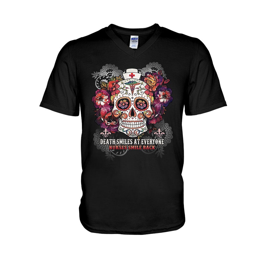 Der Tod lächelt alle an – T-Shirt und Hoodie für Krankenschwestern 1121