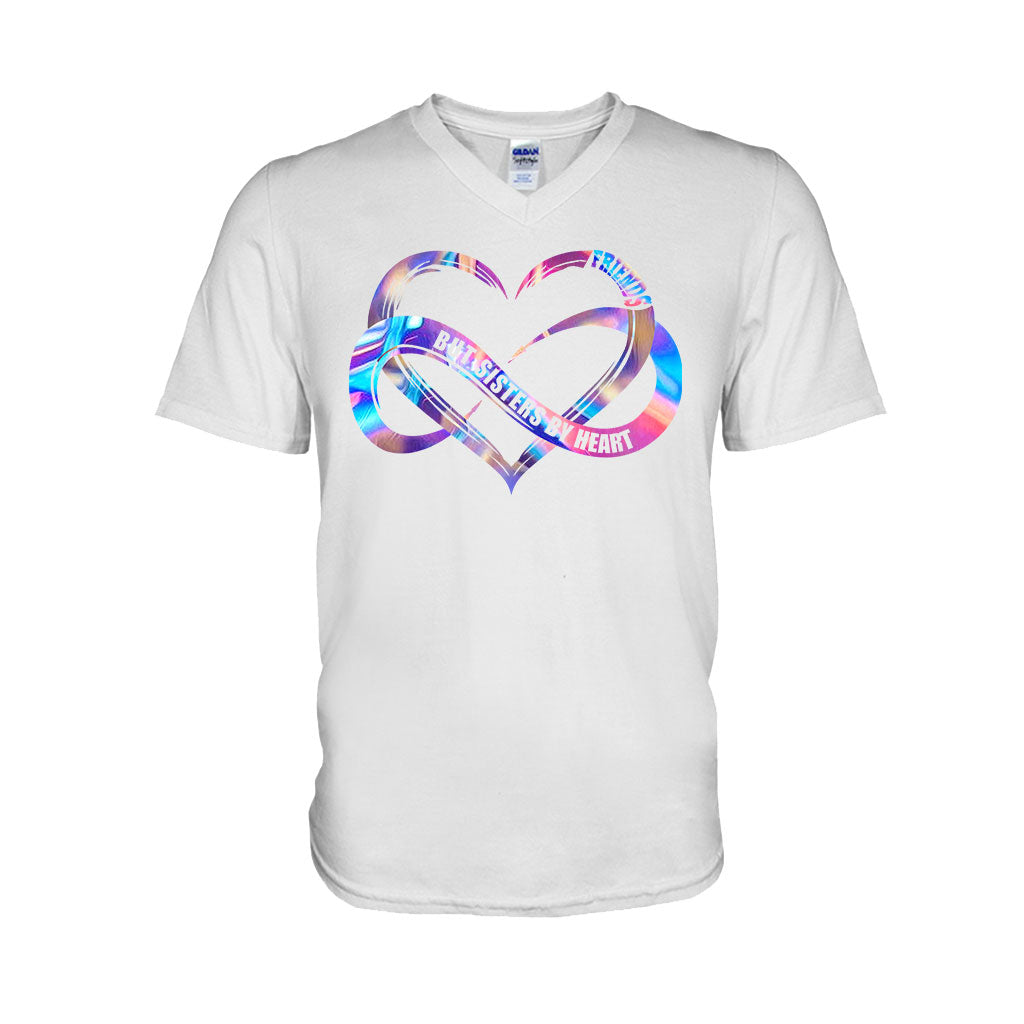 Nicht blutsverwandt, aber im Herzen Schwestern – Personalisiertes Bestie-T-Shirt und Hoodie