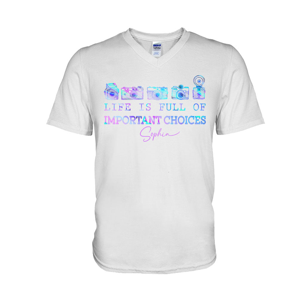 Das Leben ist voller wichtiger Entscheidungen – Personalisiertes Fotografie-T-Shirt und Hoodie