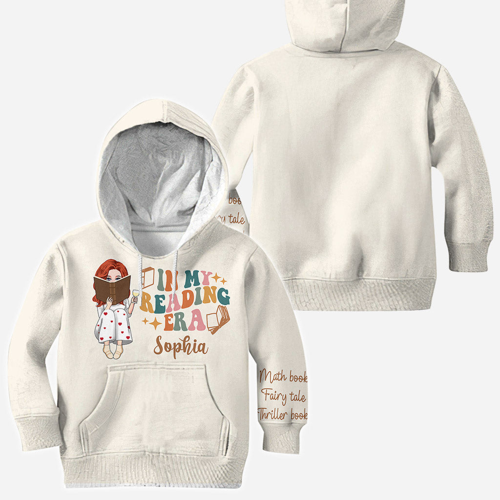 In meiner Lesephase – Personalisiertes T-Shirt mit Buchmotiv