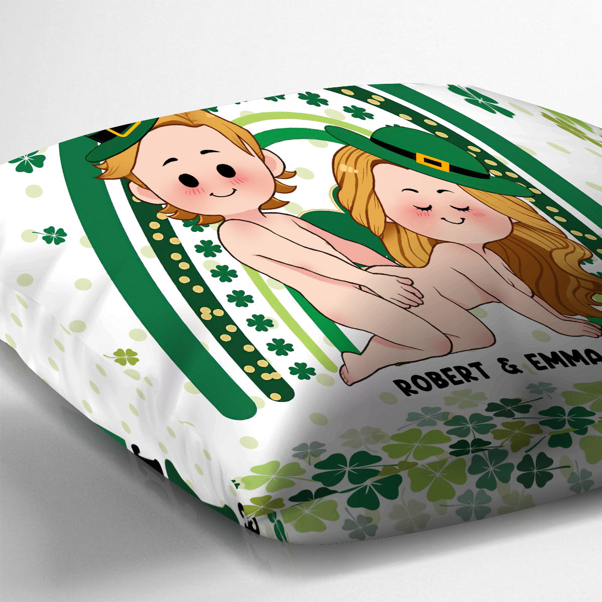 „Wir haben Glück, dich und deinen Po zu haben“ – personalisiertes Pärchenkissen