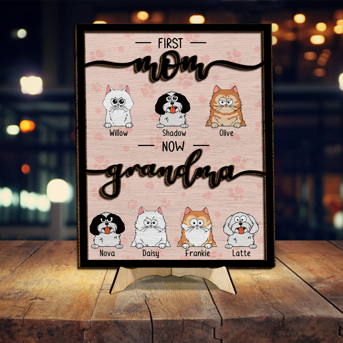 Erst Mama, jetzt Oma, Katzen- und Hundeliebhaberin – Personalisiertes zweilagiges Holzschild/Holzplakette mit Hundemotiv