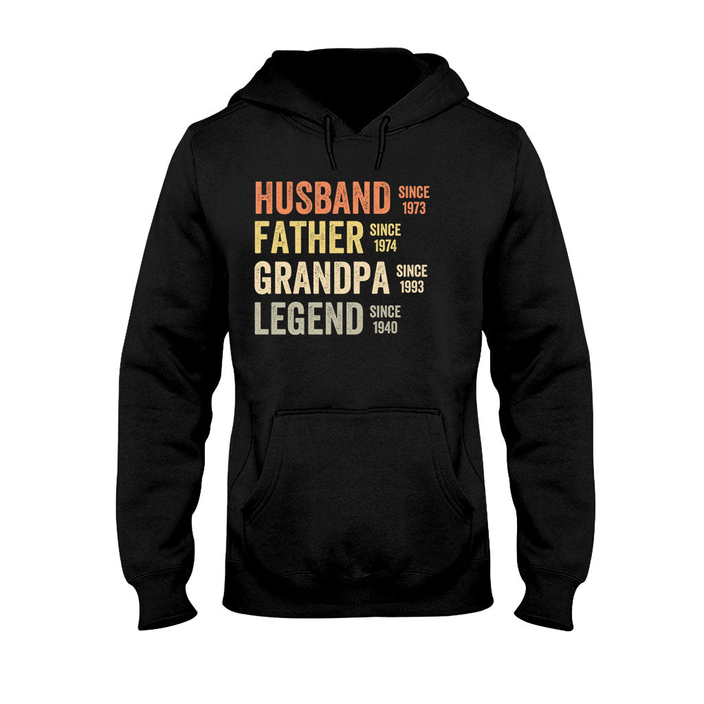 Papa-Opa-Legende – Personalisiertes Vater-T-Shirt und Hoodie