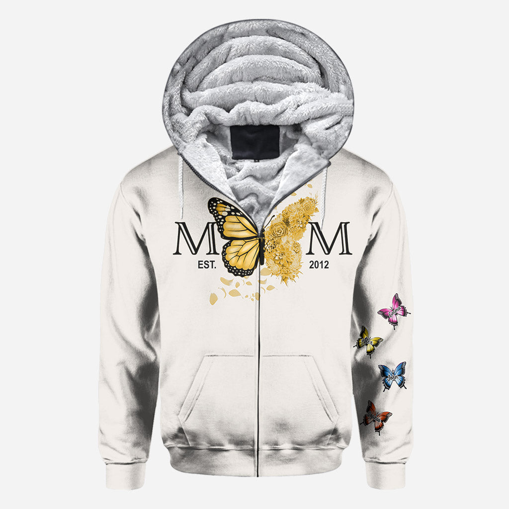 Mama-Shirt mit Schmetterlingsmotiv (beliebiges Geburtsjahr) – Personalisiertes Mutter-Shirt