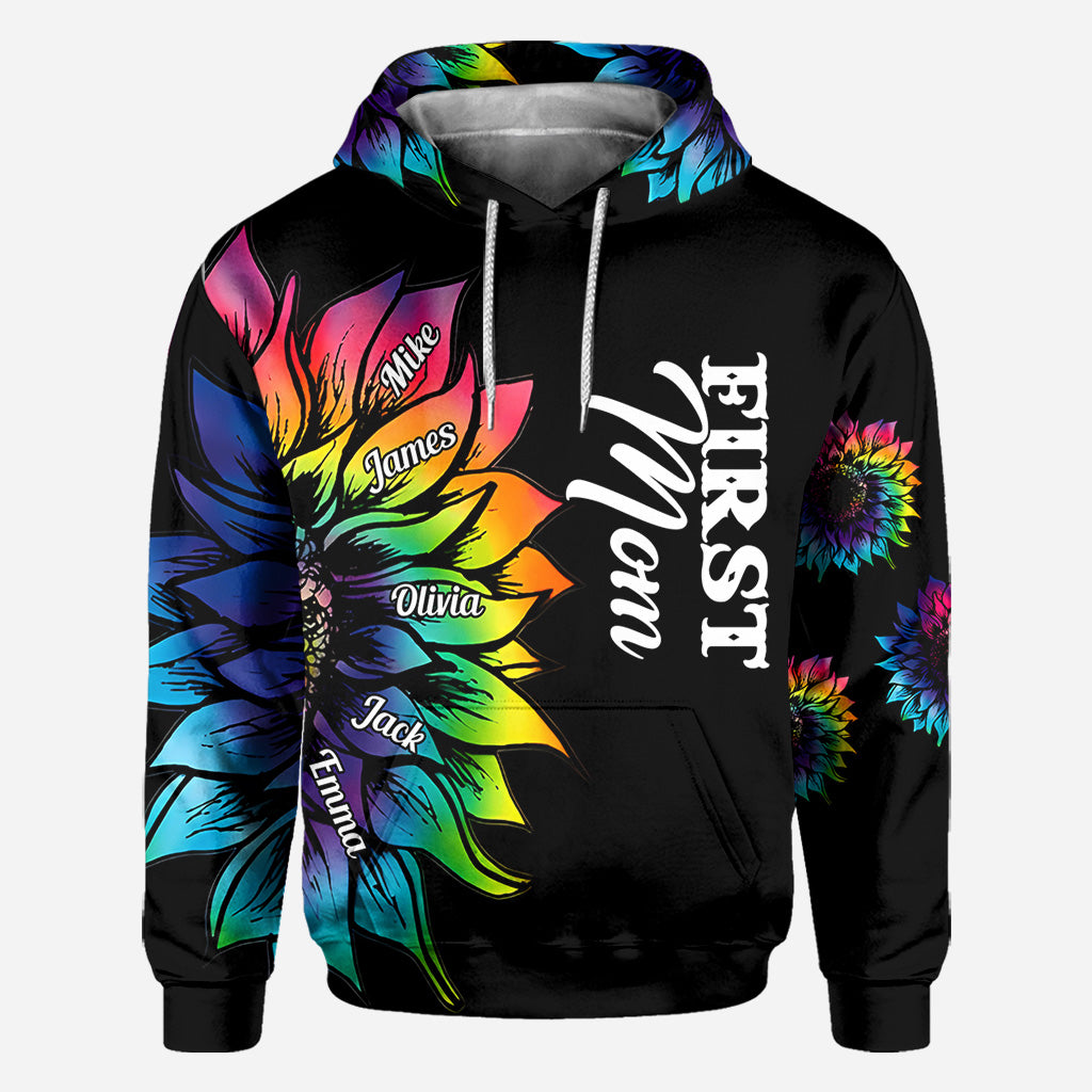 Erst Mutter, jetzt Oma – mit beliebigem Titel und Kindernamen – personalisiertes Mutter-Shirt