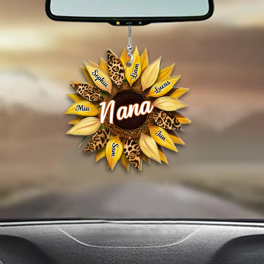 Oma, Mama, Tante, Familie, Sonnenblume – Personalisierter Auto-Anhänger für Oma
