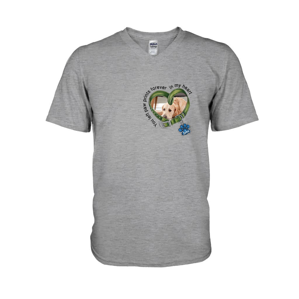 Du hast für immer Pfotenabdrücke in meinem Herzen hinterlassen – personalisiertes Hunde-T-Shirt und Hoodie