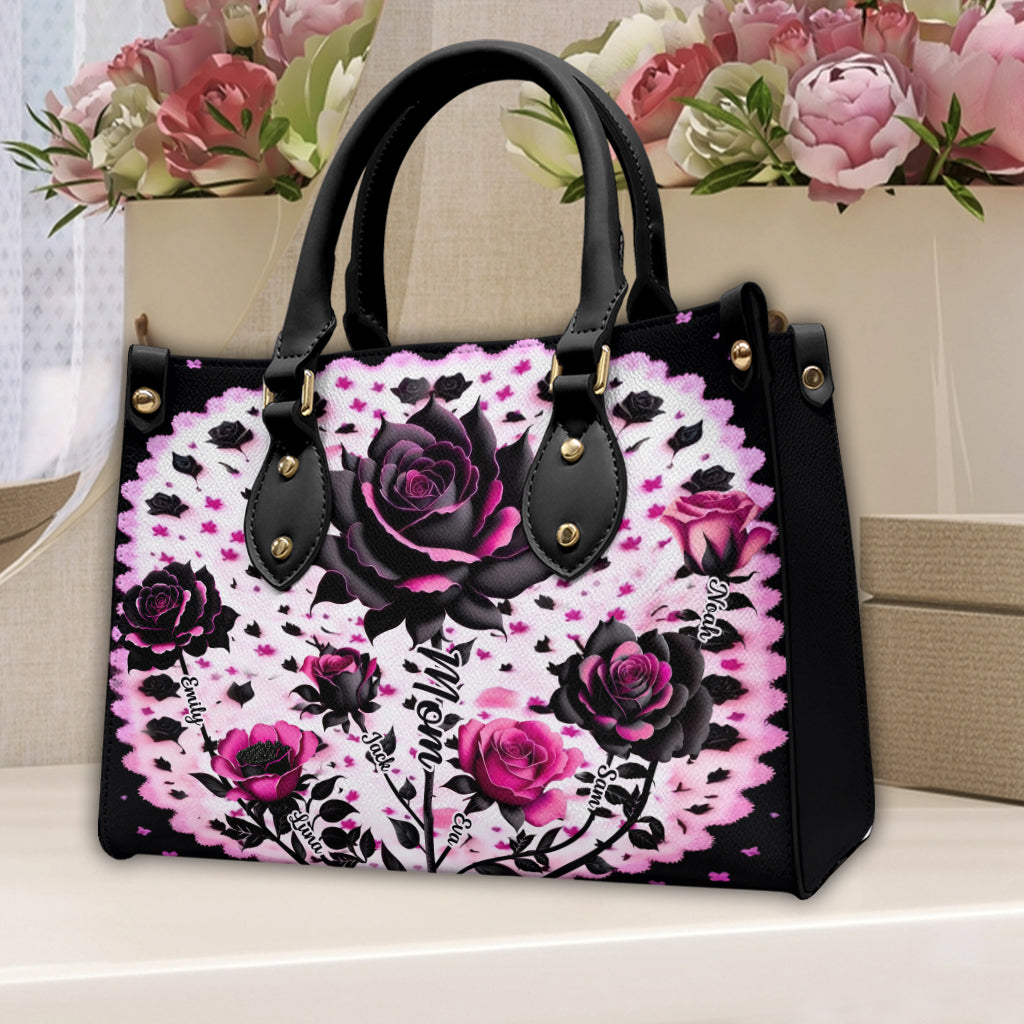 Mutter, Oma und Kinder, Schwarze und rosa Rosen – Personalisierte Mutter-Lederhandtasche