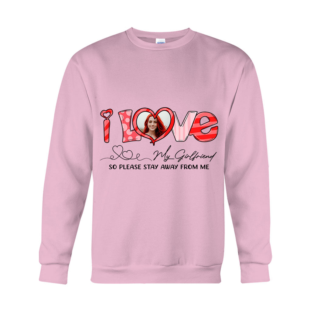 Ich liebe meine Freundin, meinen Freund, meinen Ehemann, meine Ehefrau – Personalisiertes T-Shirt und Hoodie für Paare mit individuellem Foto