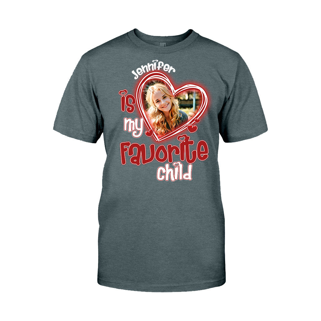 Mamas Lieblingskind – Personalisiertes Mutter-T-Shirt und Hoodie
