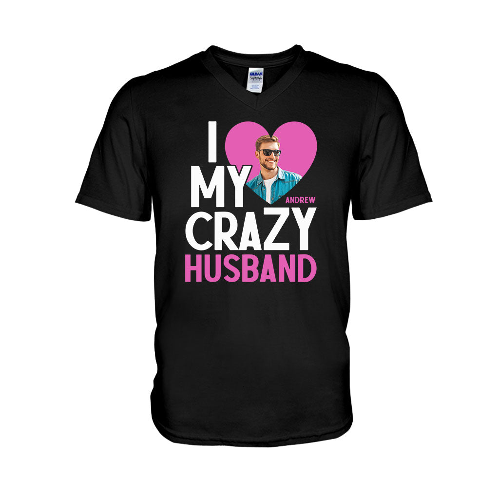 Ich liebe meine verrückte Frau – Personalisiertes T-Shirt und Hoodie für Ehepaare