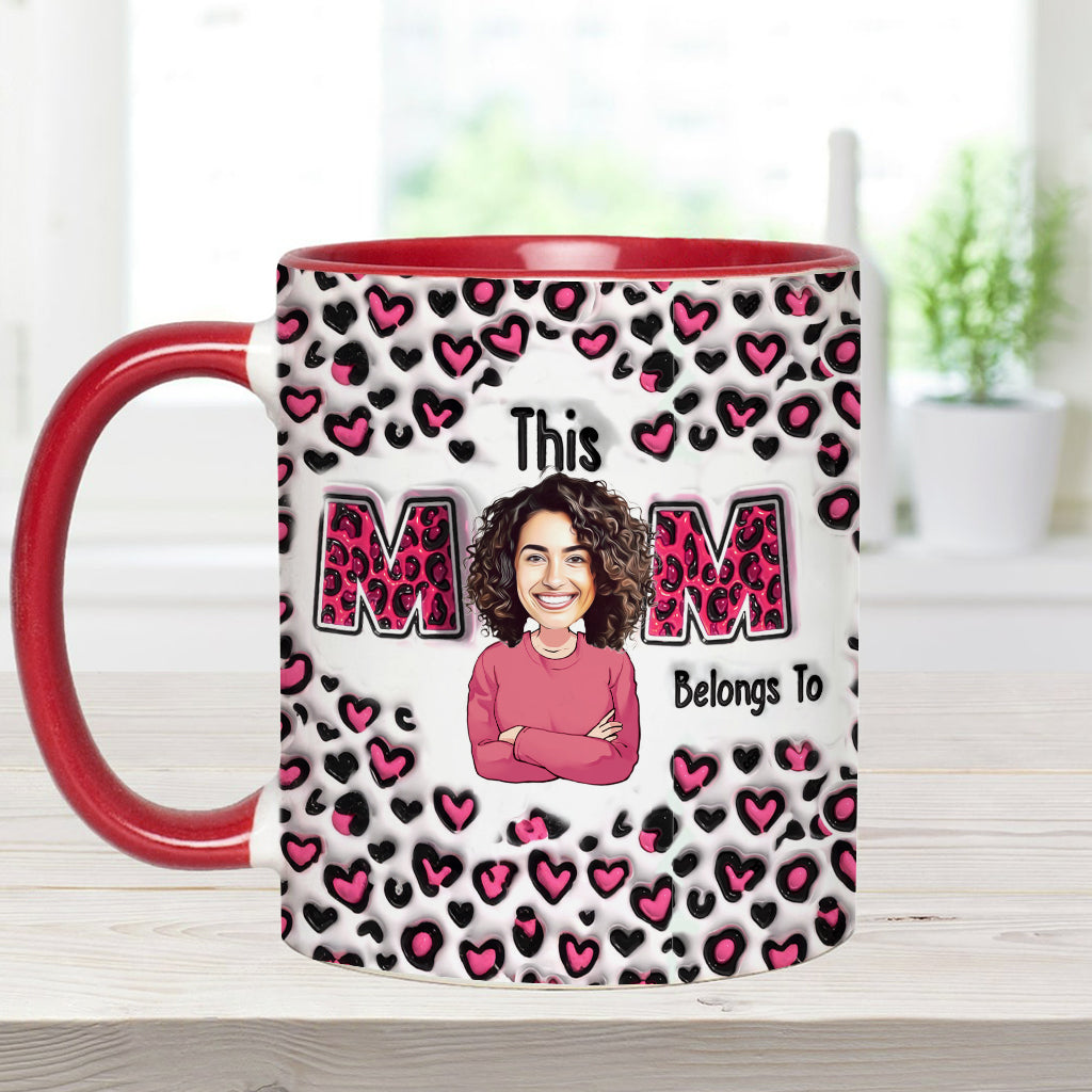 Diese Mama gehört zu - Personalisierte Tasse mit Mutter-Akzent