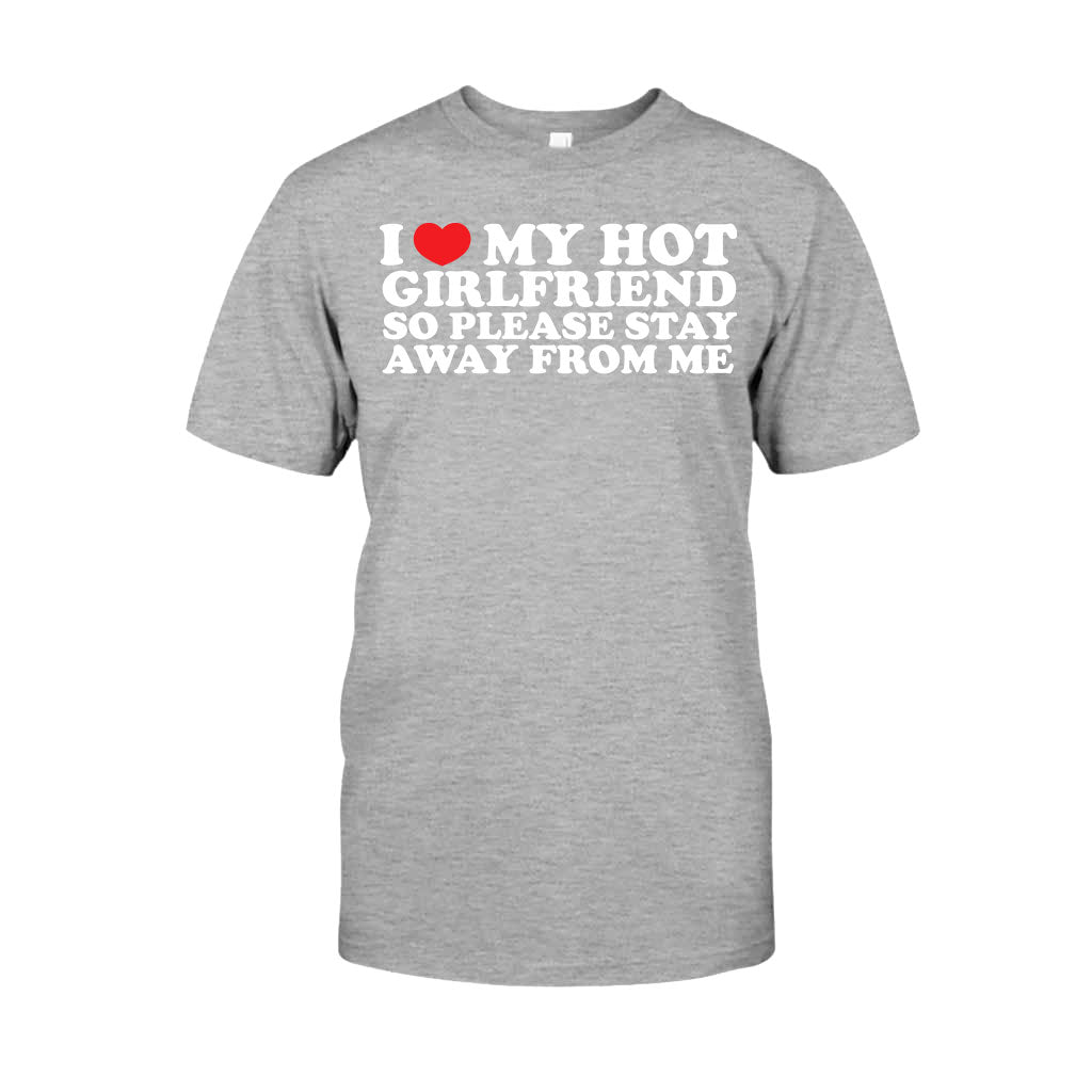 Ich liebe meine Freundin – Personalisiertes Partner-T-Shirt und Hoodie