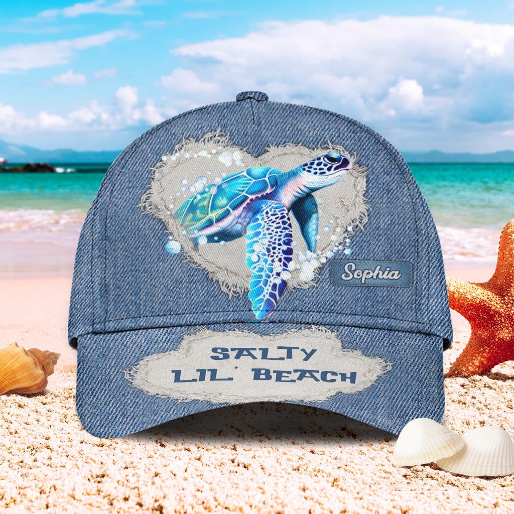 Salty Lil Beach - Personalisierte Turtle Classic Kappe