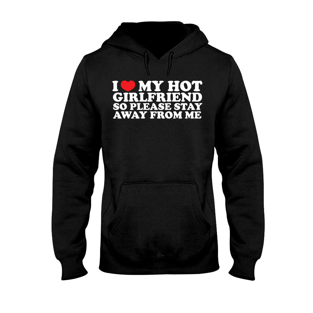 Ich liebe meine Freundin – Personalisiertes Partner-T-Shirt und Hoodie