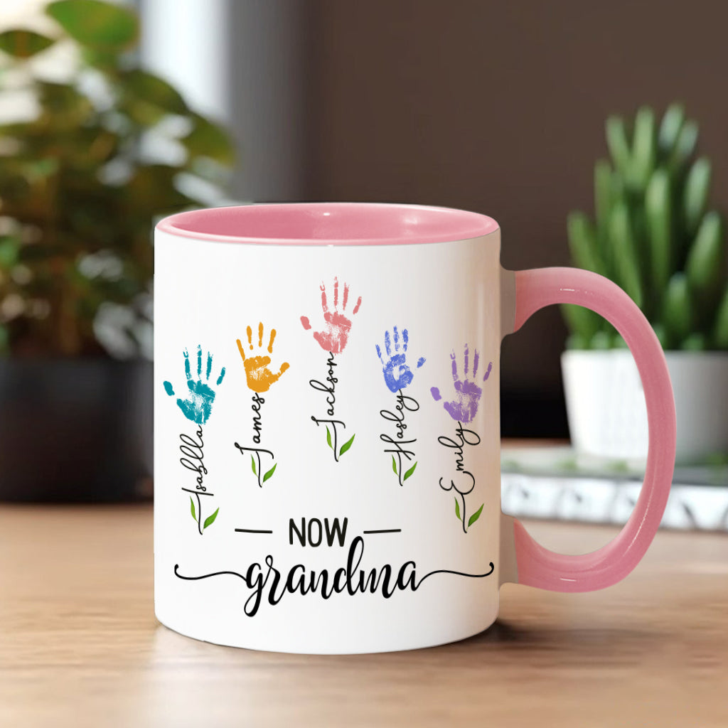 Erst Mama, jetzt Oma – personalisierte Tasse mit Muttermotiv