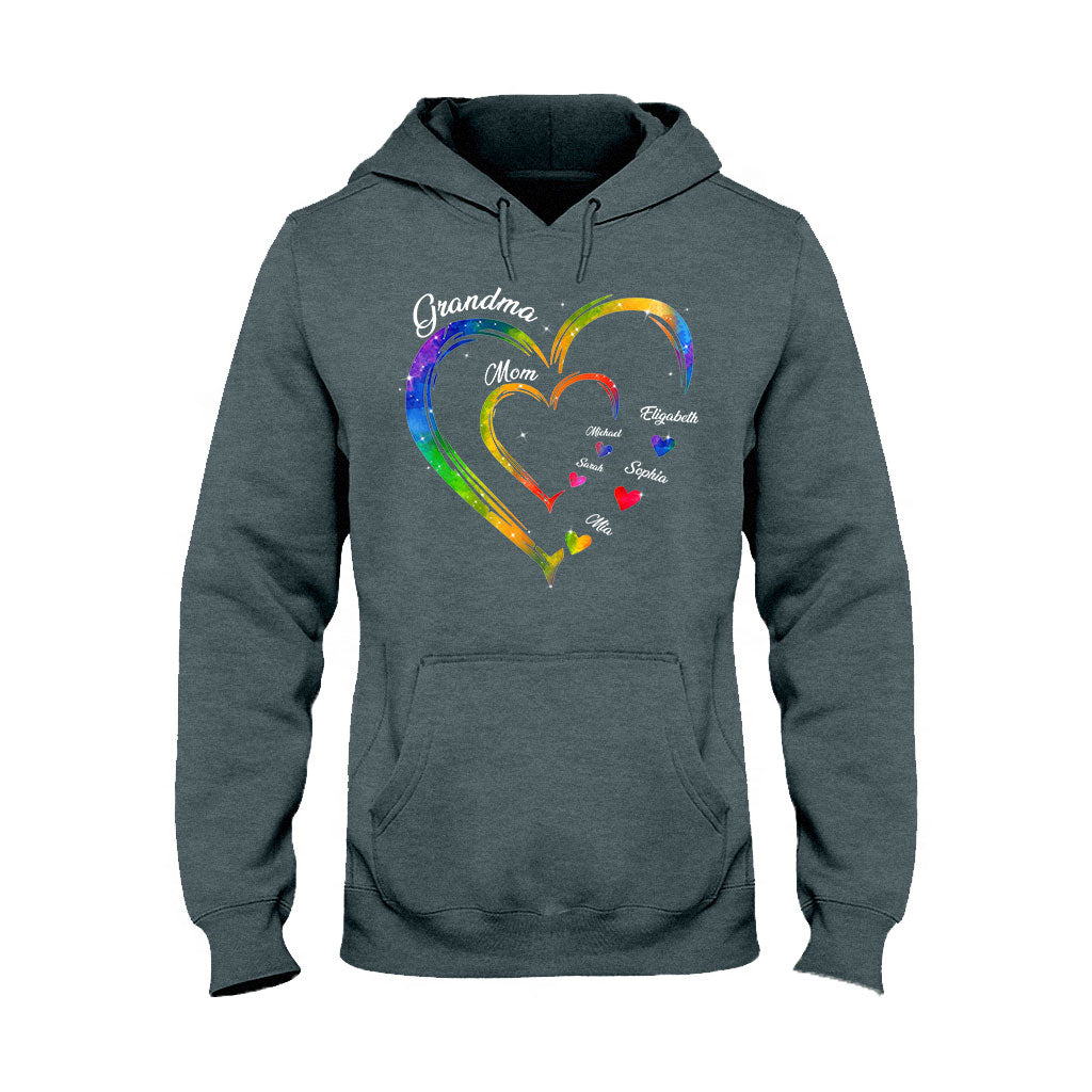 Oma-Herzen – Personalisiertes Oma-T-Shirt und Hoodie