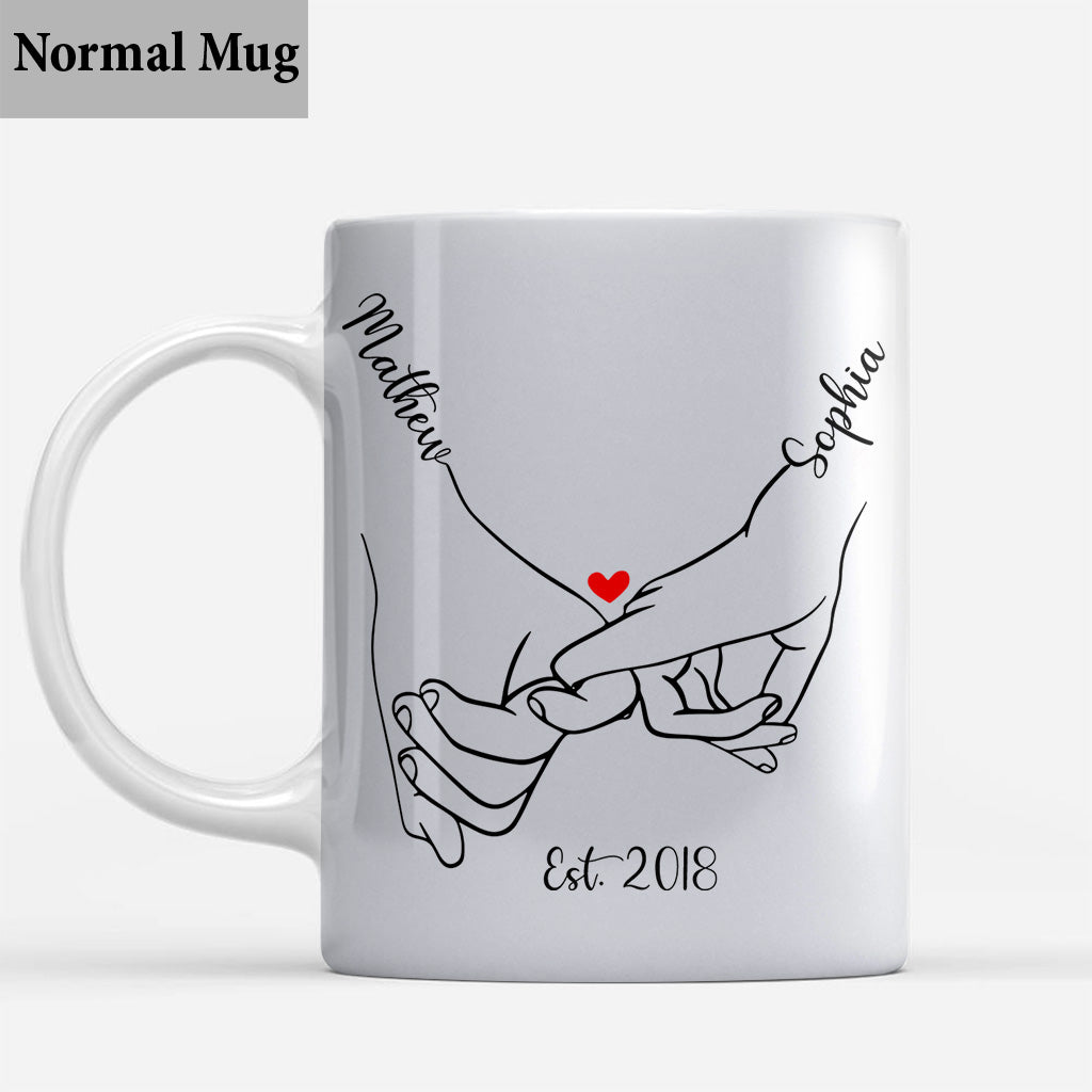 Händchenhalten – Personalisierte Tasse für Paare