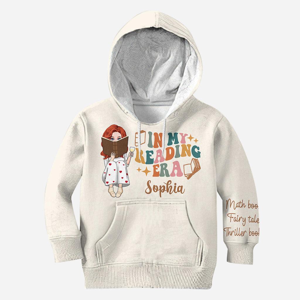 In meiner Lesephase – Personalisiertes T-Shirt mit Buchmotiv