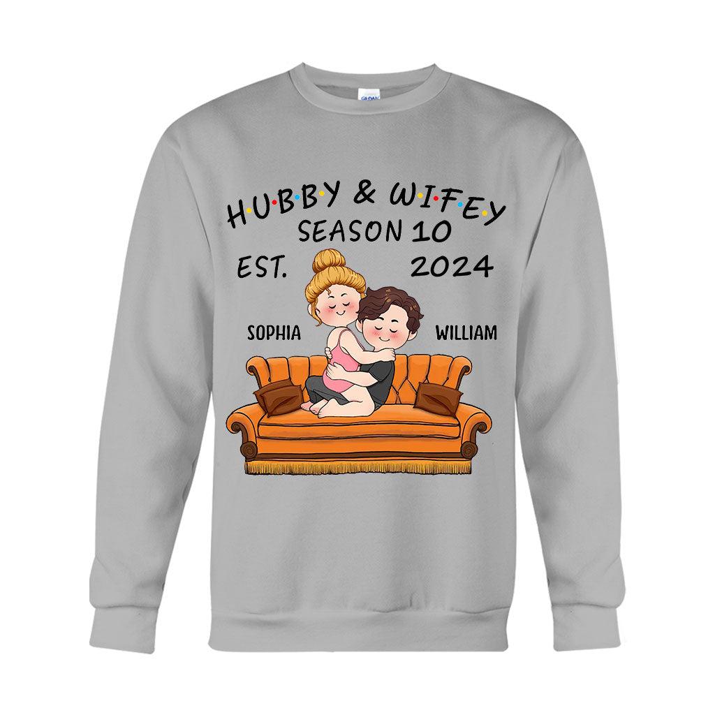 Ehemann & Ehefrau – Personalisiertes T-Shirt und Hoodie für Ehepaare