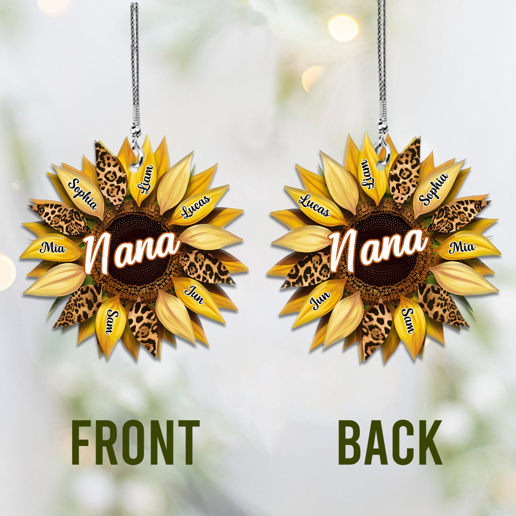 Oma, Mama, Tante, Familie, Sonnenblume – Personalisierter Auto-Anhänger für Oma