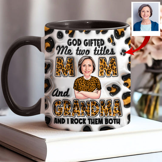 Gott schenkte mir zwei Titel – Personalisierte Tasse mit Oma-Akzent