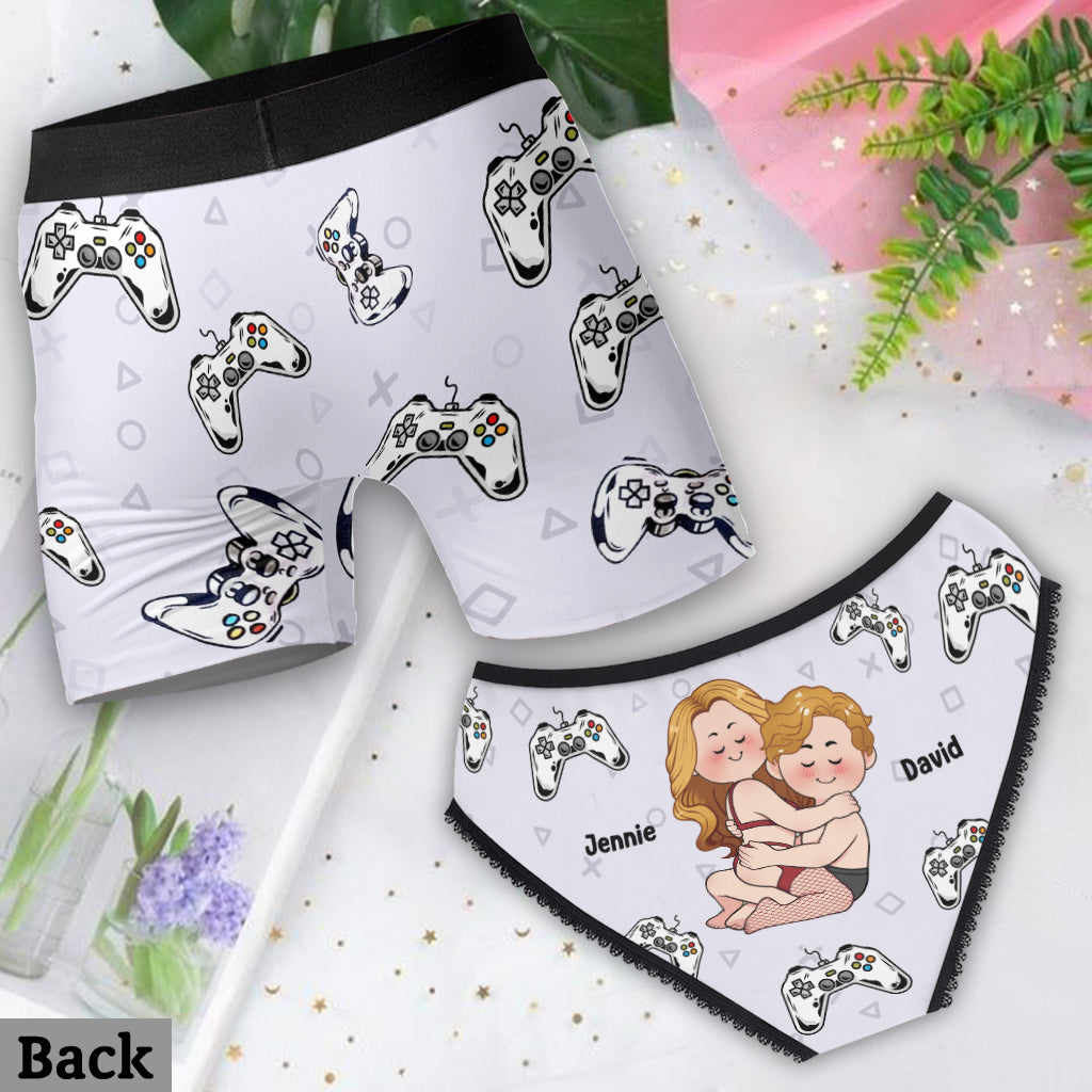 Spiel mit mir – Personalisierte Damen-Slips und Herren-Boxershorts mit Videospiel-Spitzenbordüre