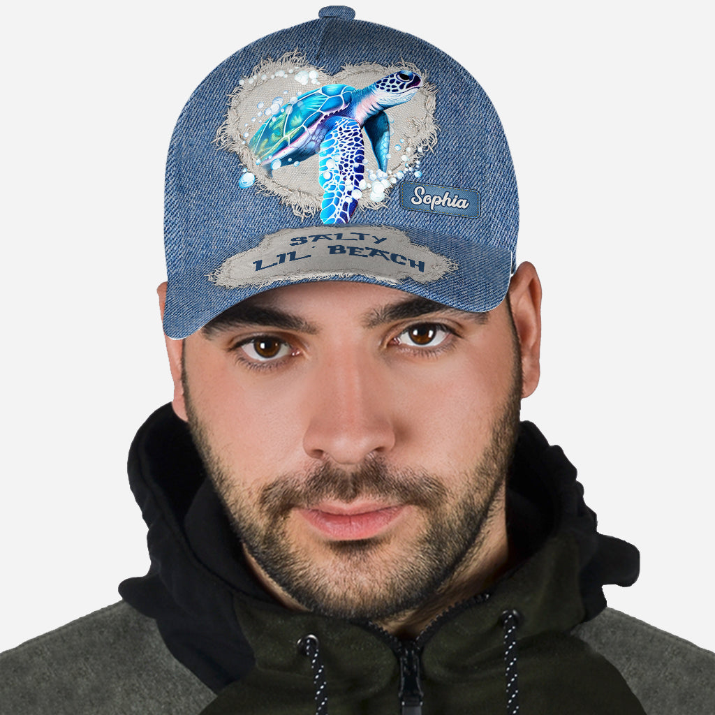 Salty Lil Beach - Personalisierte Turtle Classic Kappe