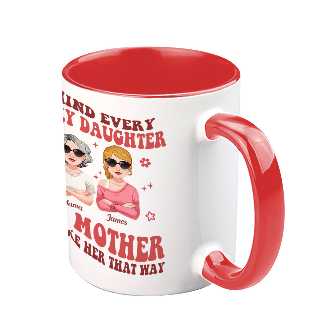 Hinter jeder verrückten Tochter/jedem verrückten Sohn – personalisierte Tasse mit Muttermotiv