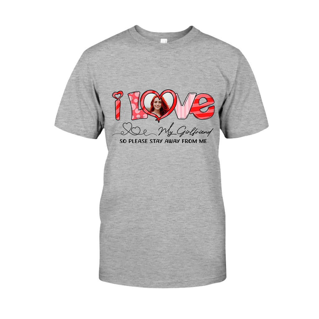 Ich liebe meine Freundin, meinen Freund, meinen Ehemann, meine Ehefrau – Personalisiertes T-Shirt und Hoodie für Paare mit individuellem Foto