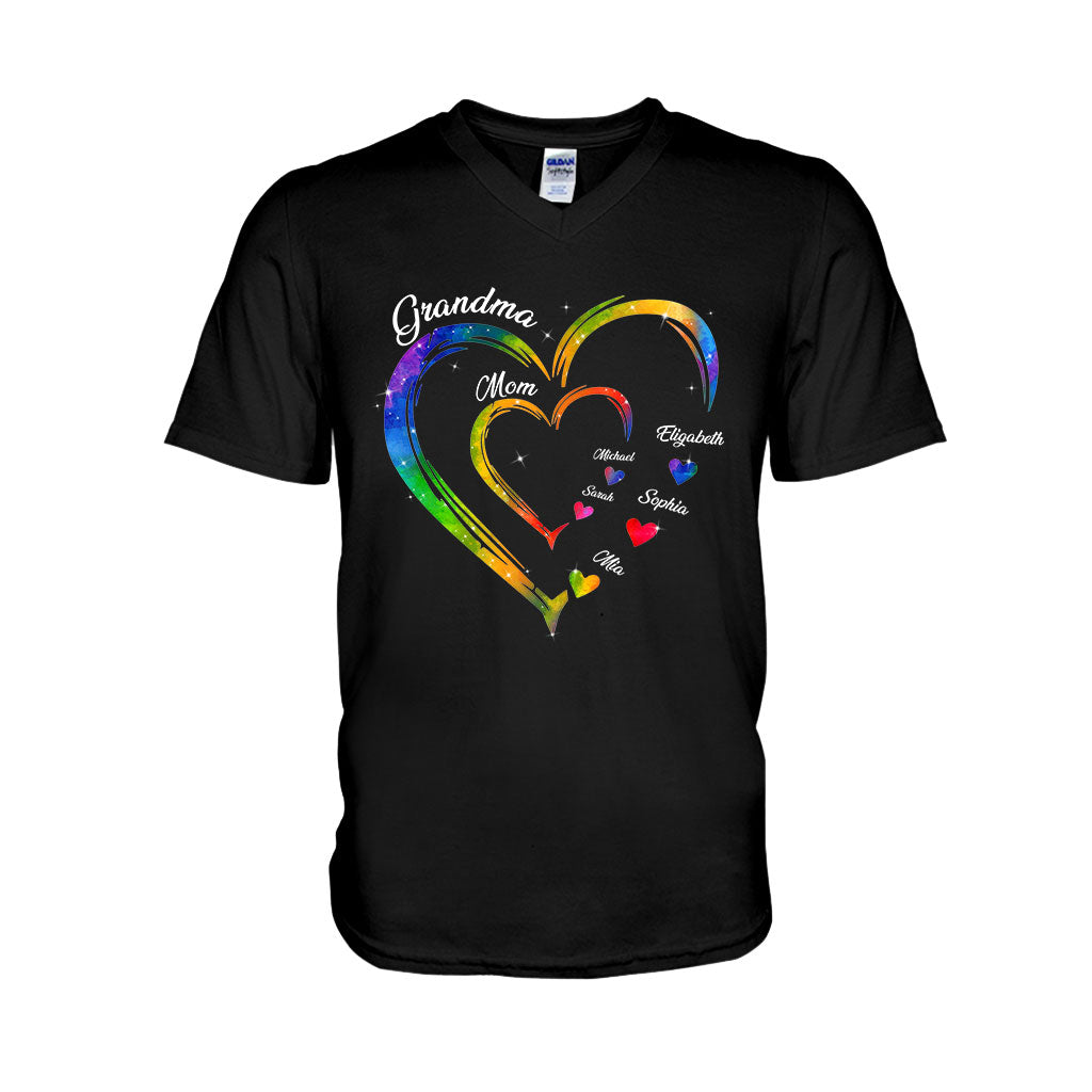 Oma-Herzen – Personalisiertes Oma-T-Shirt und Hoodie