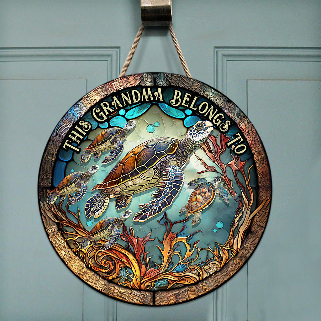 Dieses Schild gehört Oma/Mama – personalisiertes rundes Holzschild „Oma“.