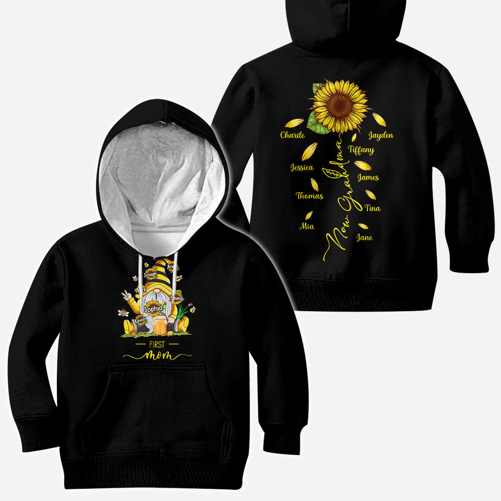 Erst Mutter, jetzt Oma – Personalisiertes Mutter-Shirt mit beliebigem Kindernamen