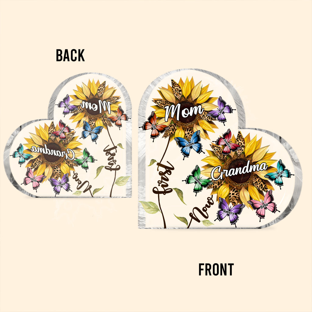 Erst Mama, jetzt Oma – Sonnenblumen-Schmetterling – Personalisierte, individuell geformte Acrylplakette für Oma