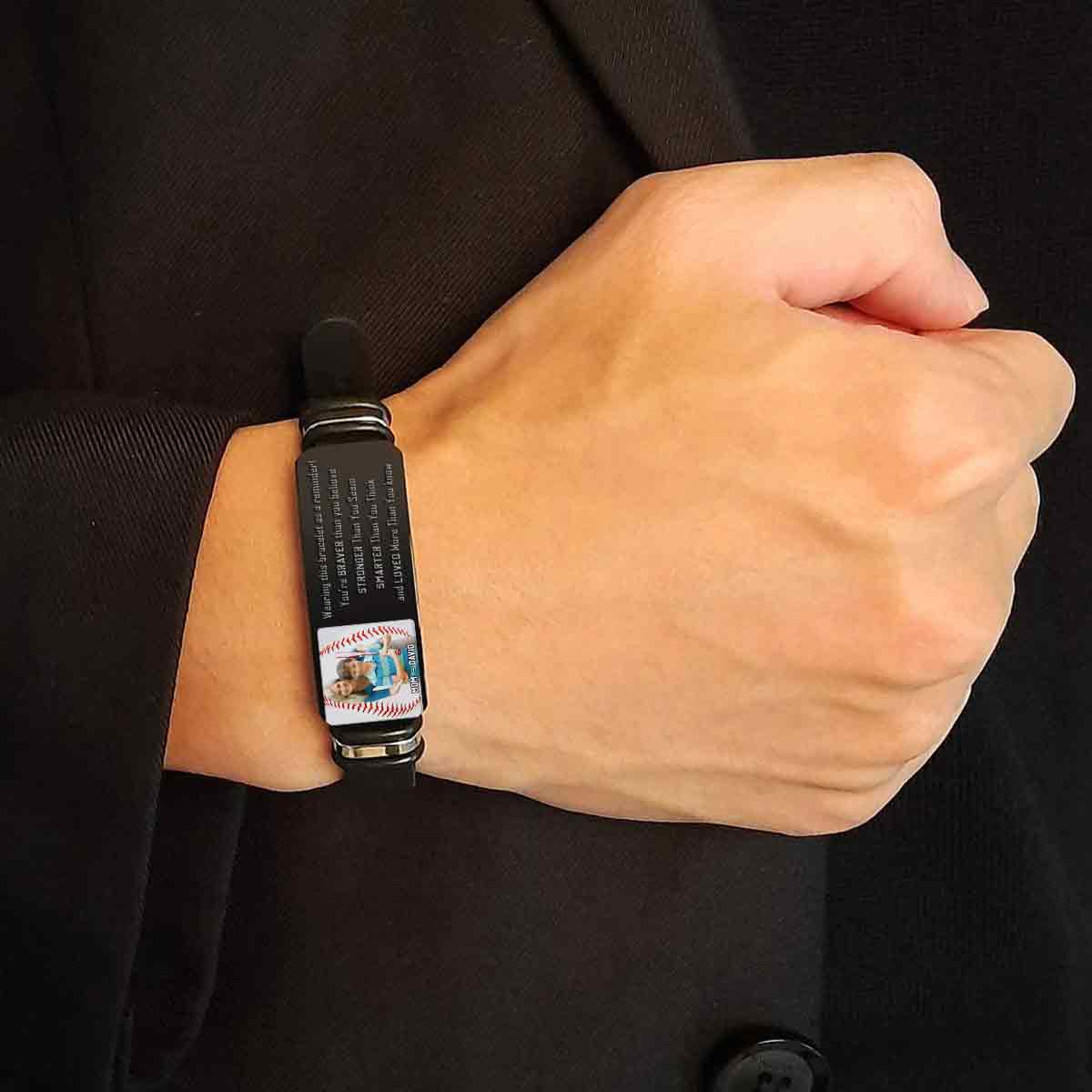 Du bist mutiger, als du glaubst – Personalisiertes Baseball-Armband mit Gravur