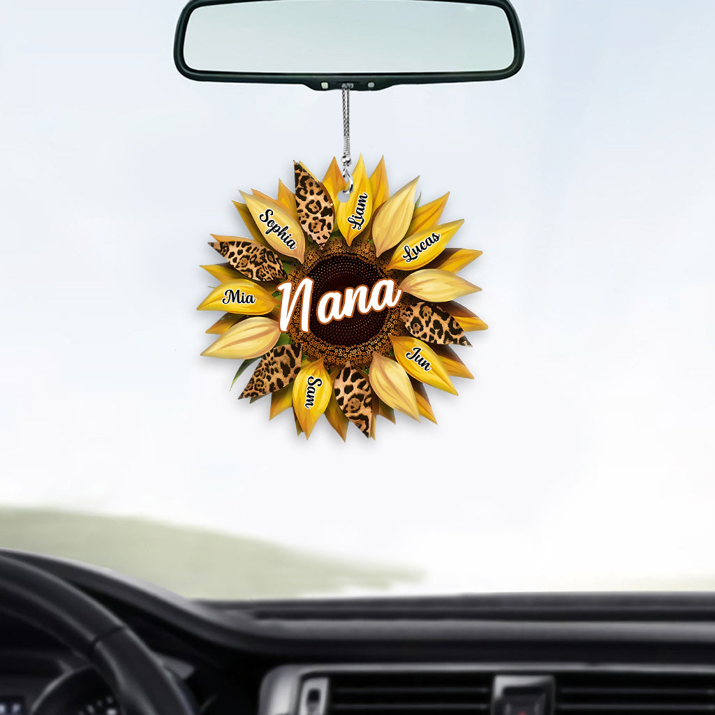 Oma, Mama, Tante, Familie, Sonnenblume – Personalisierter Auto-Anhänger für Oma