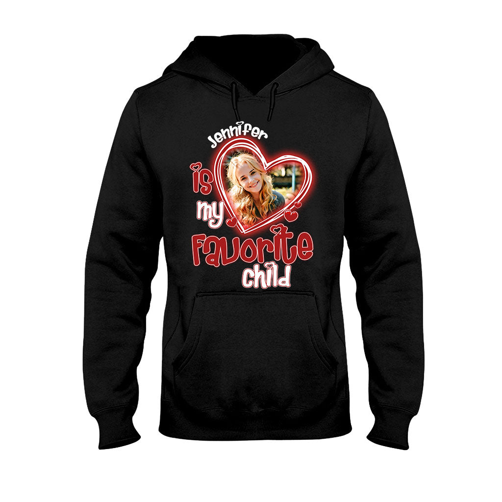 Mamas Lieblingskind – Personalisiertes Mutter-T-Shirt und Hoodie